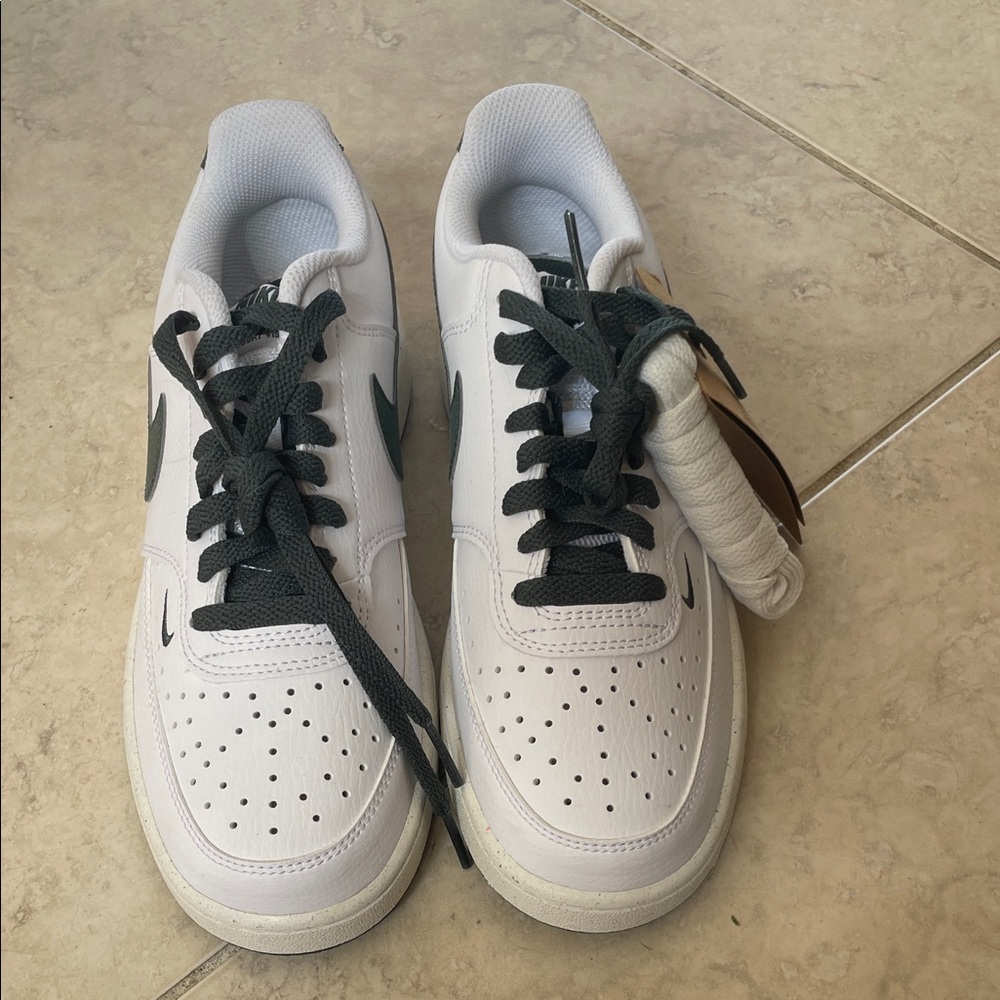 Nike Court Vision Low Shoes